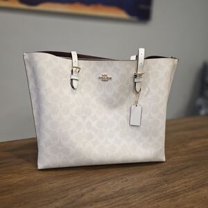 Coach White Signature Tote Bag